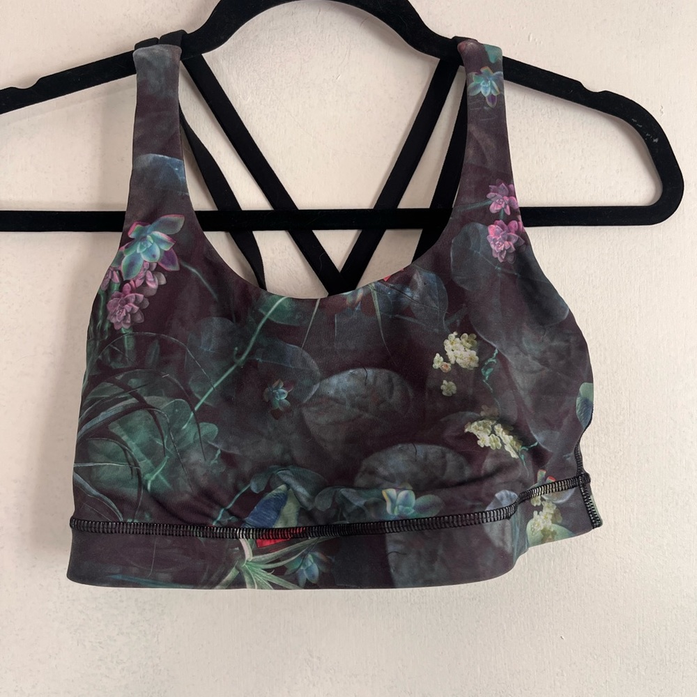 Lululemon athletica criss cross sports bra
